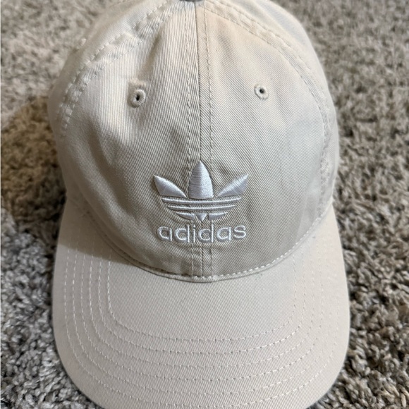 Adidas hat for Men - Picture 2 of 8